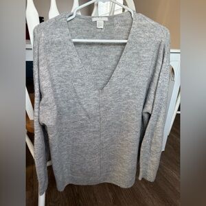H&M Light Gray V-Neck Oversized Sweater